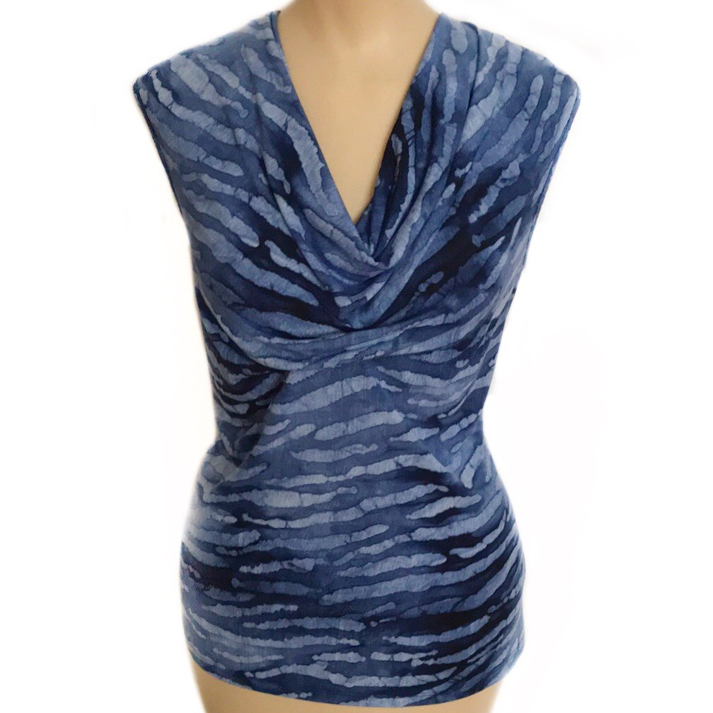 MICHAEL MICHAEL KORS blue knit batik top. Size L